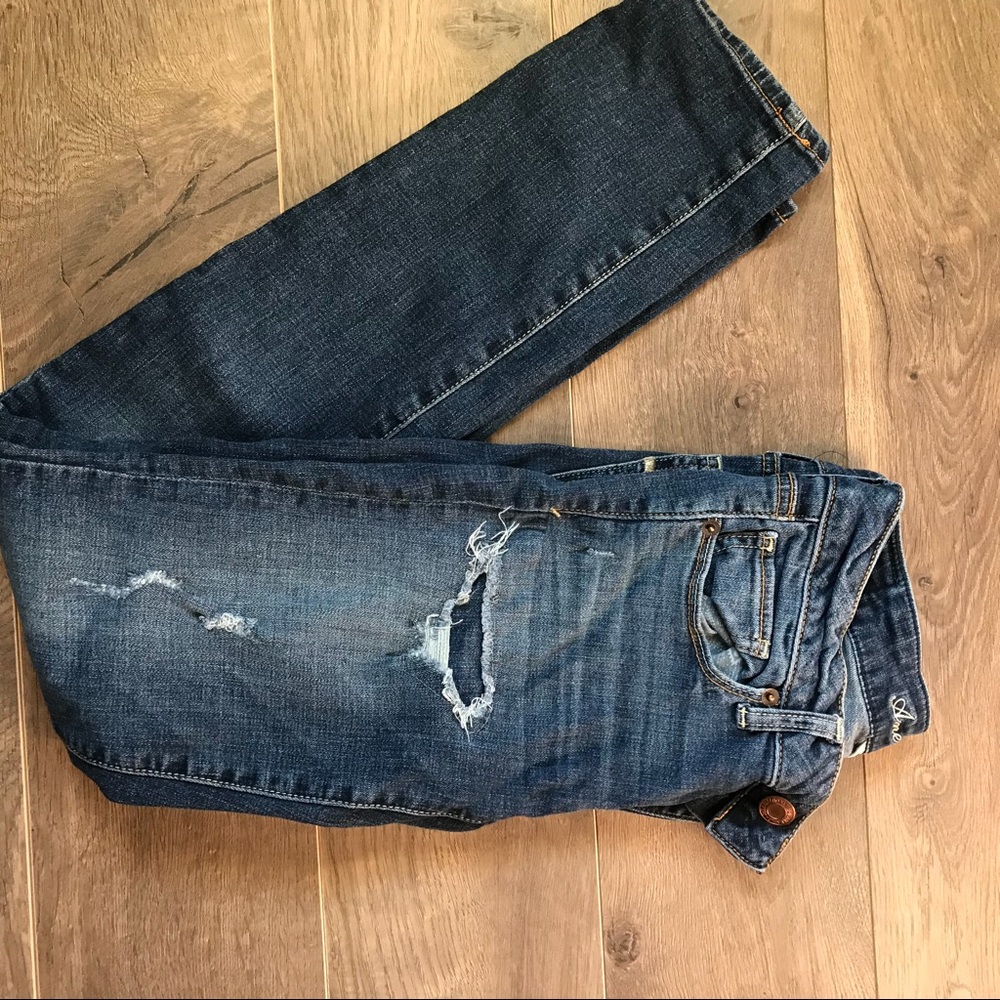 American Eagle distressed skinny jeans